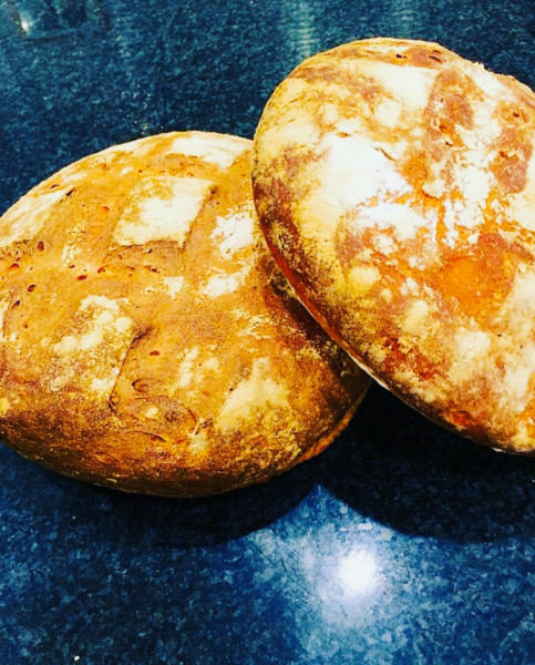 Celebrity Chef from Ready Steady Cook & Fellow Master Chef Steven Saunders make homemade bread to keep us occupied whilst in lockdown!