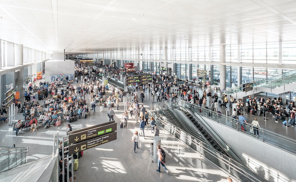 Over 2,400,000 passengers past through Malaga Airport for best ever August performance