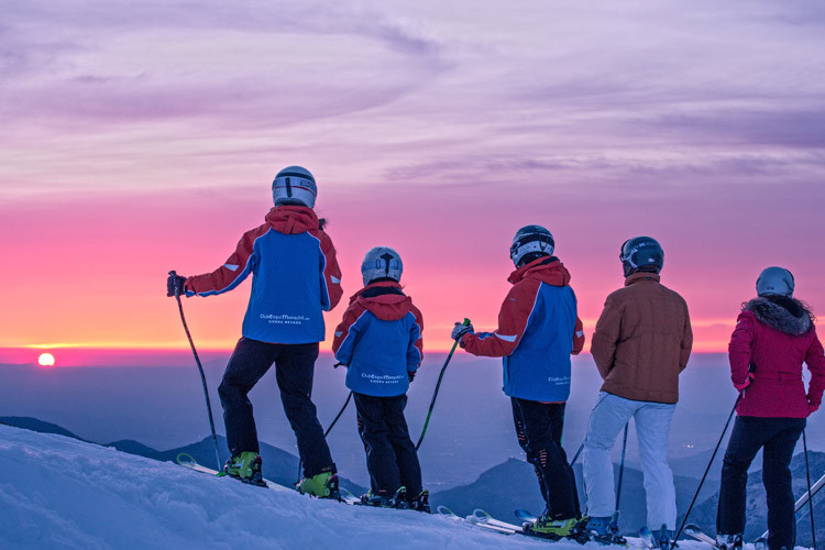 SIERRA NEVADA: SPAIN’S PREMIER SKI RESORT GETS 33 NEW SNOW CANNONS, DOMINO’S PIZZA AND LIFT UPGRADES IN €9 MILLION CASH BOOST