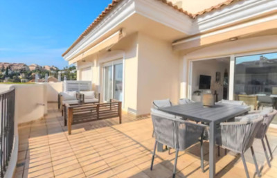 2 Bedroom Middle Floor Apartment in Nueva Andalucía - Image 3