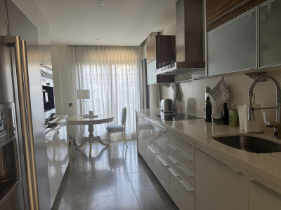 3 Bedroom Ground Floor Apartment in Estepona - Image 2