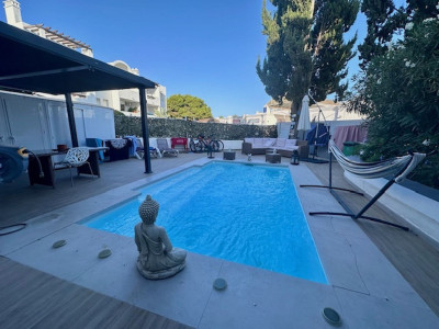 2 Bedroom Ground Floor Apartment in Estepona - Image 2