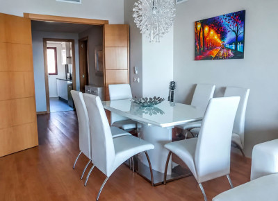 2 Bedroom Middle Floor Apartment in Casares Playa - Image 3