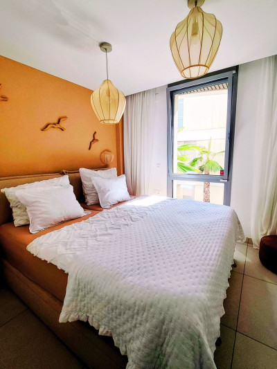 2 Bedroom Middle Floor Apartment in Elviria - Image 4