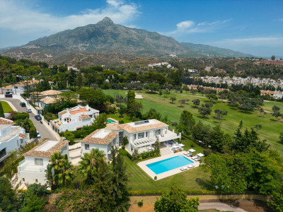 6 Bedroom Detached Villa in Nueva Andalucía - Image 1