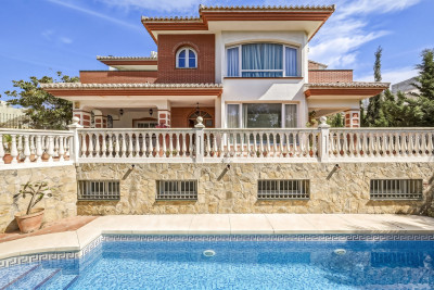 5 Bedroom Detached Villa in Benalmadena - Image 2