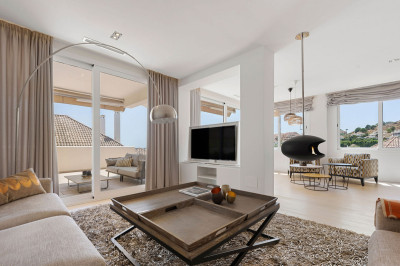4 Bedroom Duplex in Nueva Andalucía - Image 1