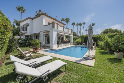 4 Bedroom Detached Villa in Mijas Costa - Image 1