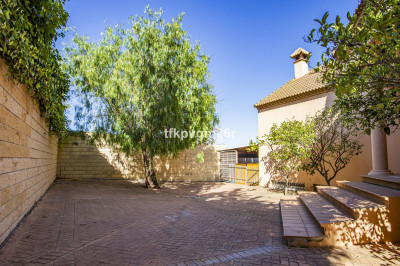 6 Bedroom Detached Villa in La Alcaidesa - Image 4