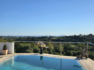 4 Bedroom Detached Villa in Estepona - Image 5