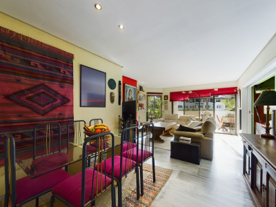 3 Bedroom Middle Floor Apartment in Elviria - Image 3