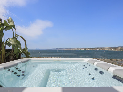 2 Bedroom Middle Floor Apartment in Estepona - Image 4