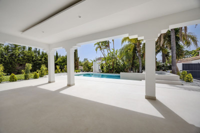 4 Bedroom Detached Villa in Guadalmina Alta - Image 3