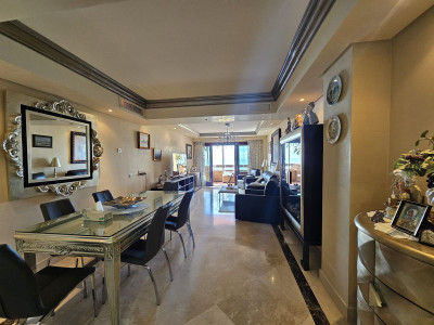 3 Bedroom Middle Floor Apartment in Estepona - Image 5