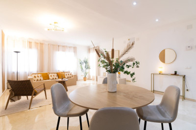 2 Bedroom Ground Floor Apartment in Puerto Banús - Image 3