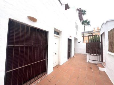 3 Bedroom Ground Floor Apartment in Nueva Andalucía - Image 3