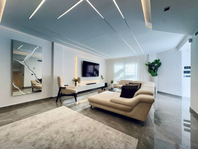 3 Bedroom Townhouse in Marbella - Image 3