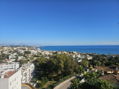 2 Bedroom Middle Floor Apartment in Miraflores - Image 1