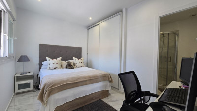 2 Bedroom Middle Floor Apartment in San Pedro de Alcántara - Image 4