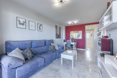 3 Bedroom Middle Floor Apartment in Casares Playa - Image 5