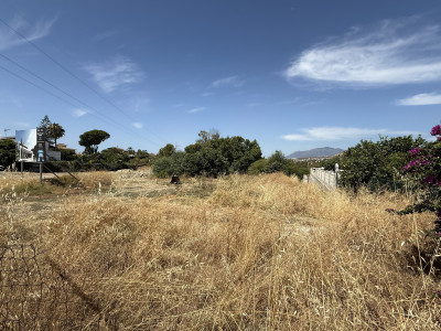 Residential Plot in San Pedro de Alcántara - Image 1