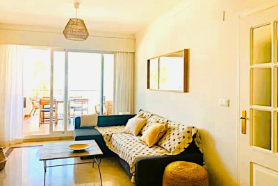 2 Bedroom Middle Floor Apartment in Manilva - Image 2