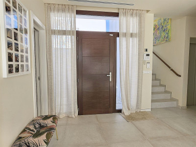 5 Bedroom Detached Villa in Riviera del Sol - Image 4