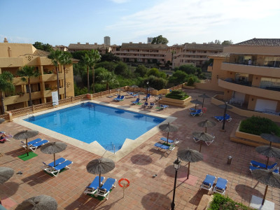 2 Bedroom Middle Floor Apartment in Elviria - Image 3