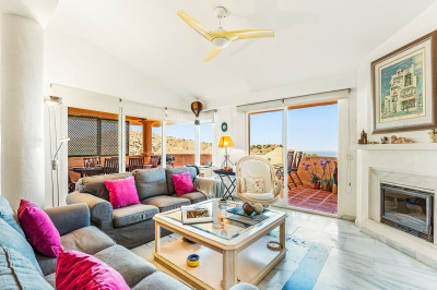 3 Bedroom Ground Floor Apartment in Mijas - Image 4