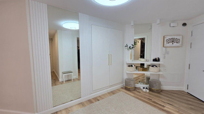 4 Bedroom Middle Floor Apartment in Benalmadena - Image 5