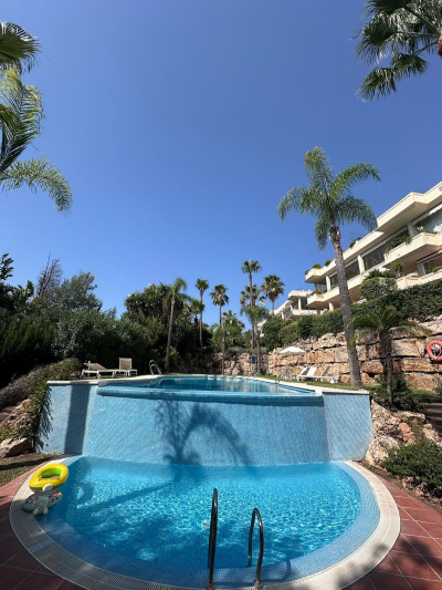 4 Bedroom Middle Floor Apartment in The Golden Mile - Image 2