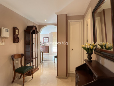 2 Bedroom Middle Floor Apartment in Marbella - Image 3