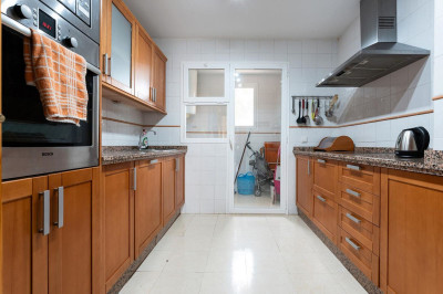 2 Bedroom Middle Floor Apartment in La Cala de Mijas - Image 4