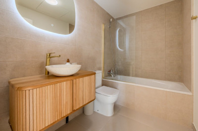 2 Bedroom Penthouse in Estepona - Image 5