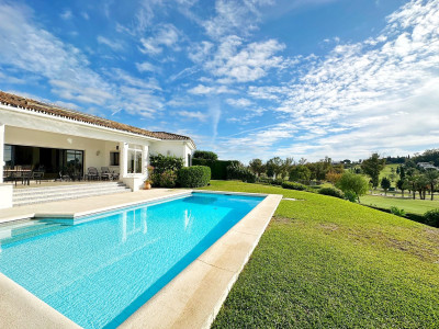 4 Bedroom Detached Villa in El Paraiso - Image 1