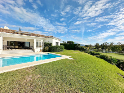 4 Bedroom Detached Villa in El Paraiso - Image 3