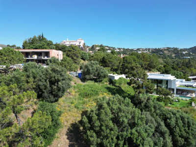 Residential Plot in Benahavís - Image 2