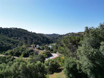 Residential Plot in Benahavís - Image 3