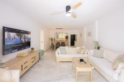 2 Bedroom Ground Floor Apartment in The Golden Mile - Image 1