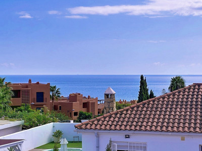 3 Bedroom Detached Villa in Estepona - Image 2
