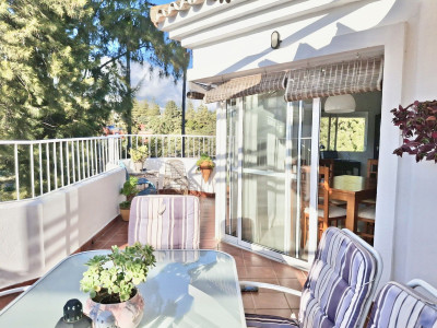 3 Bedroom Middle Floor Apartment in Mijas Golf - Image 4