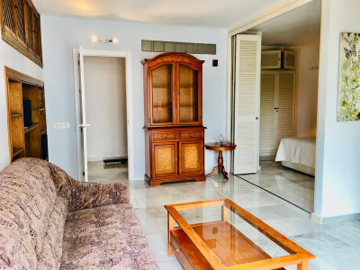 2 Bedroom Ground Floor Apartment in The Golden Mile - Image 1