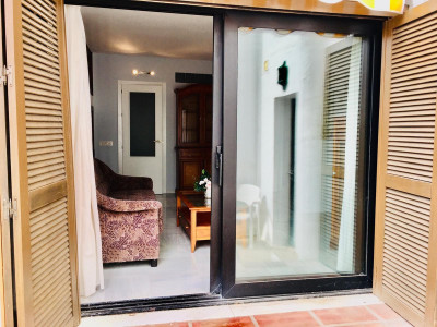 2 Bedroom Ground Floor Apartment in The Golden Mile - Image 3