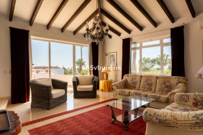 5 Bedroom Detached Villa in Calahonda - Image 5
