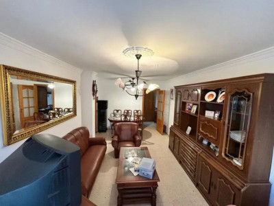 4 Bedroom Middle Floor Apartment in San Luis de Sabinillas