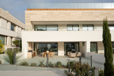 4 Bedroom Ground Floor Apartment in The Golden Mile - Image 1