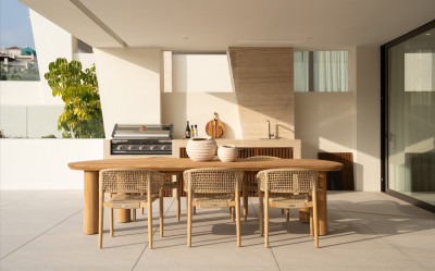 4 Bedroom Ground Floor Apartment in The Golden Mile - Image 5