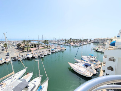2 Bedroom Middle Floor Apartment in Benalmadena - Image 3