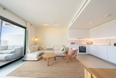 2 Bedroom Middle Floor Apartment in Calanova Golf - Image 4