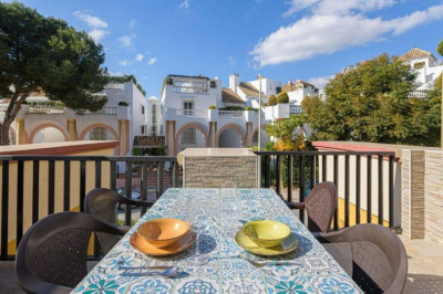 1 Bedroom Ground Floor Apartment in Elviria - Image 2